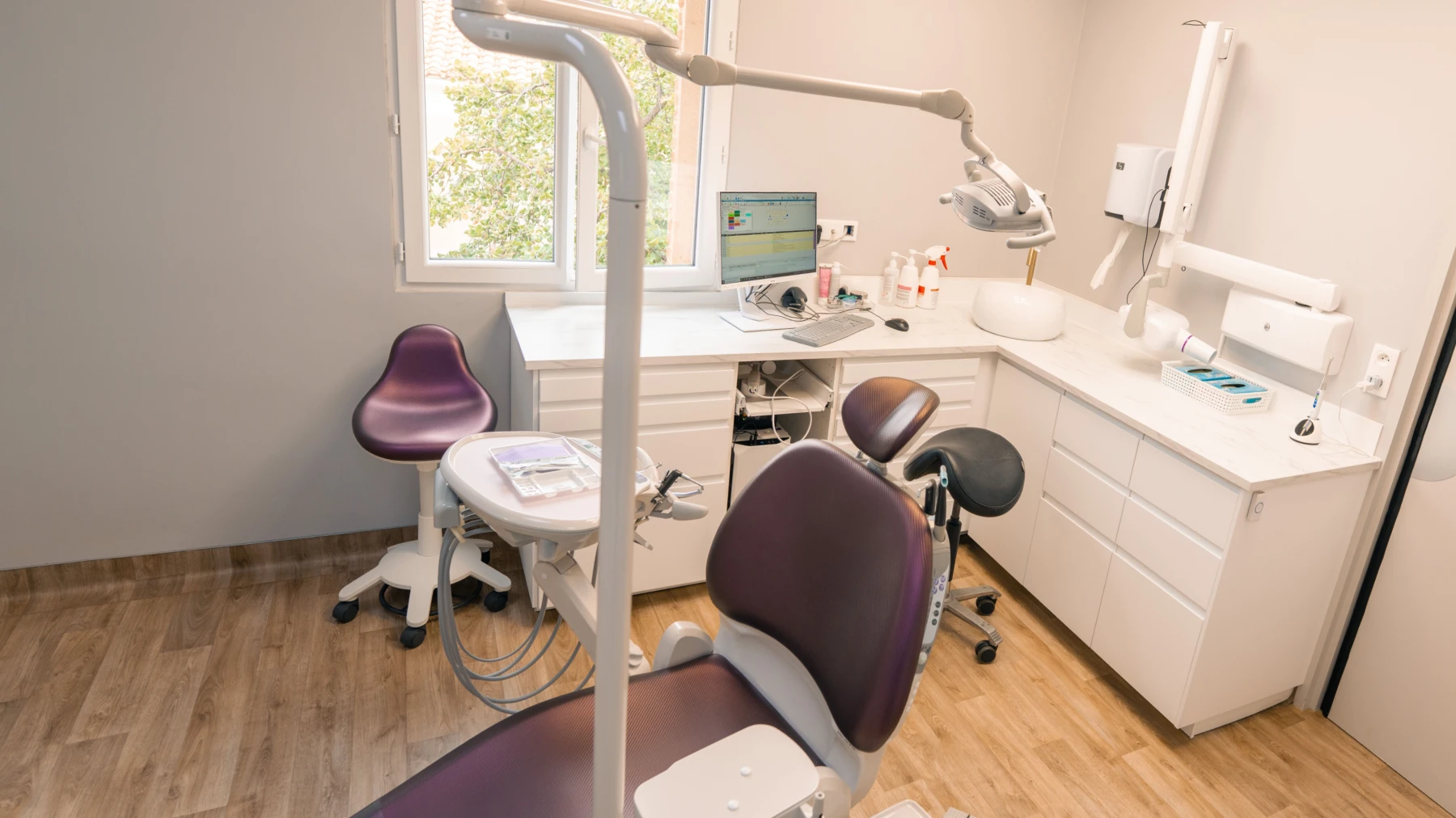 dr cesaro trouillas implants